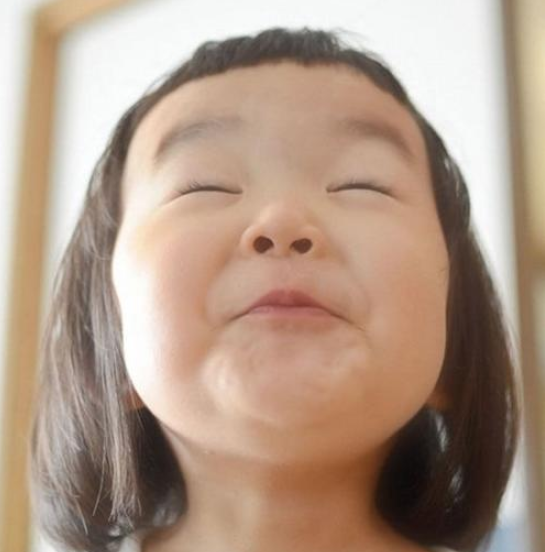 刚出生的婴儿四个地方越丑未来反而长得越好看你家娃中几个