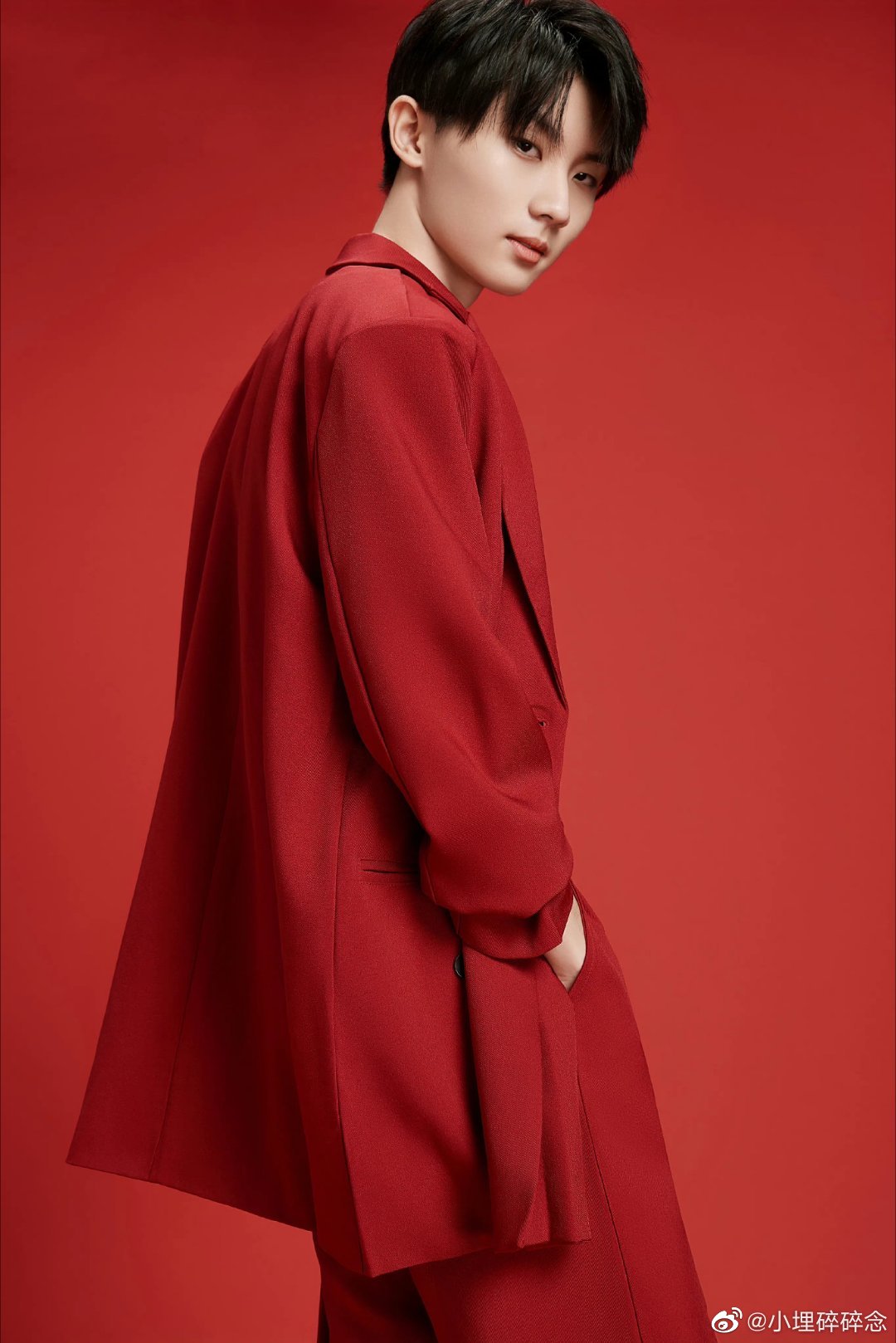 马嘉祺|红衣造型 我们嘉祺好适合红色!明亮吸睛的小红玫瑰