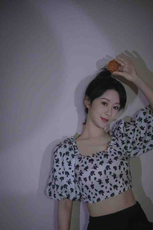 杨紫的反差萌让人大开眼界，甜糯软萌又减龄，别再说她是女汉子了休闲区蓝鸢梦想 - Www.slyday.coM