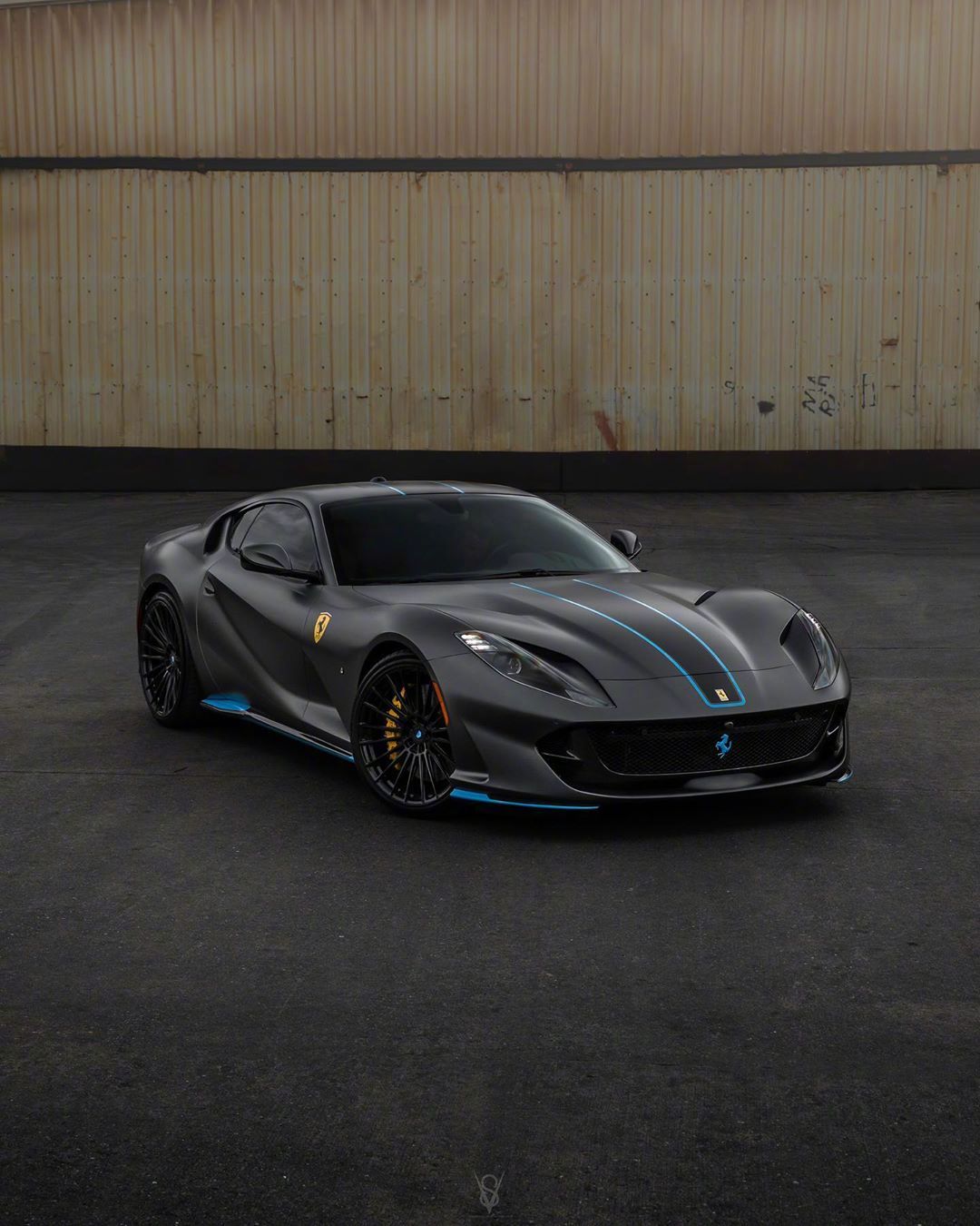 漂亮的法拉利812 superfast_高清图集_新浪网