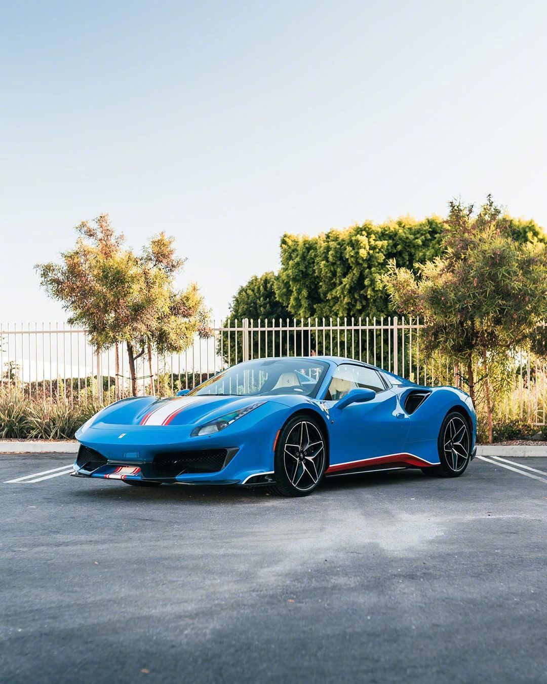 漂亮的法拉利488 pista spider_高清图集_新浪网