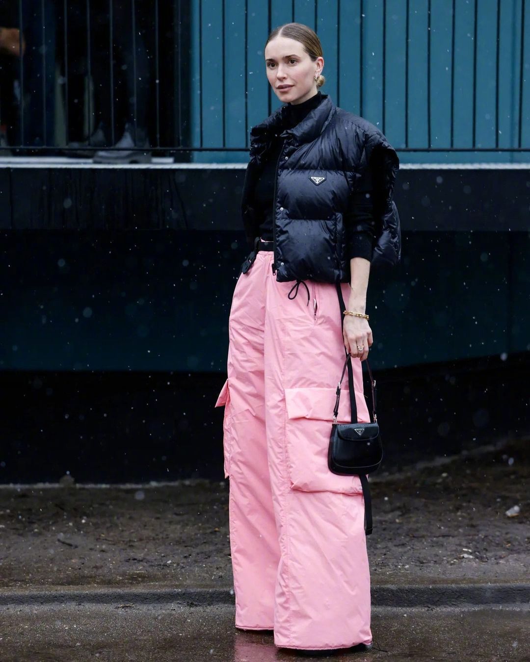 时尚街拍羽绒马甲