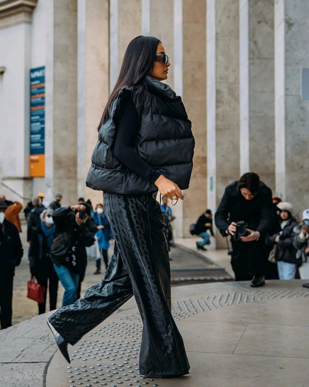 时尚街拍羽绒马甲