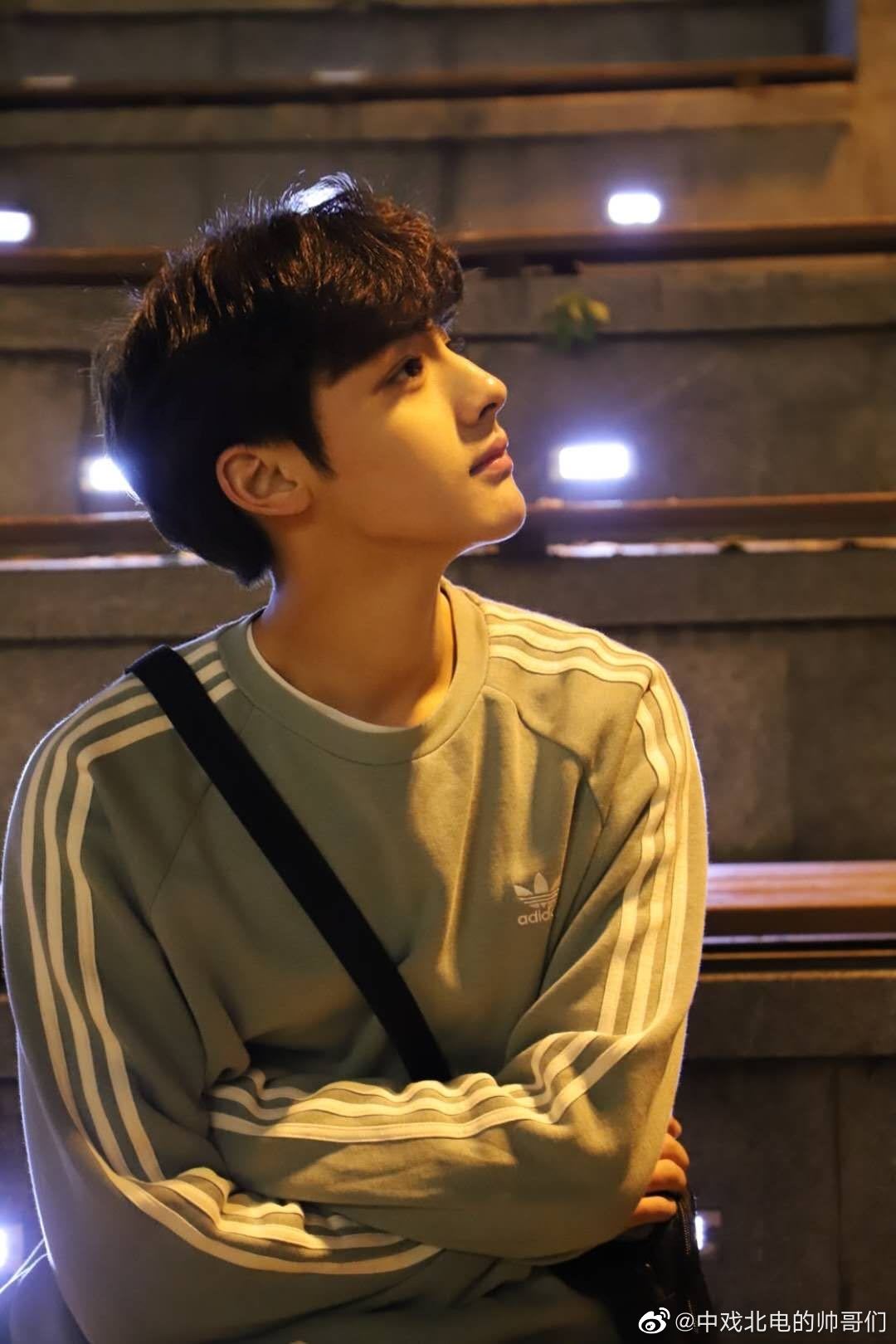 21届艺考生储子竣 这就是看了第一眼就会喜欢的男孩子的长相吧