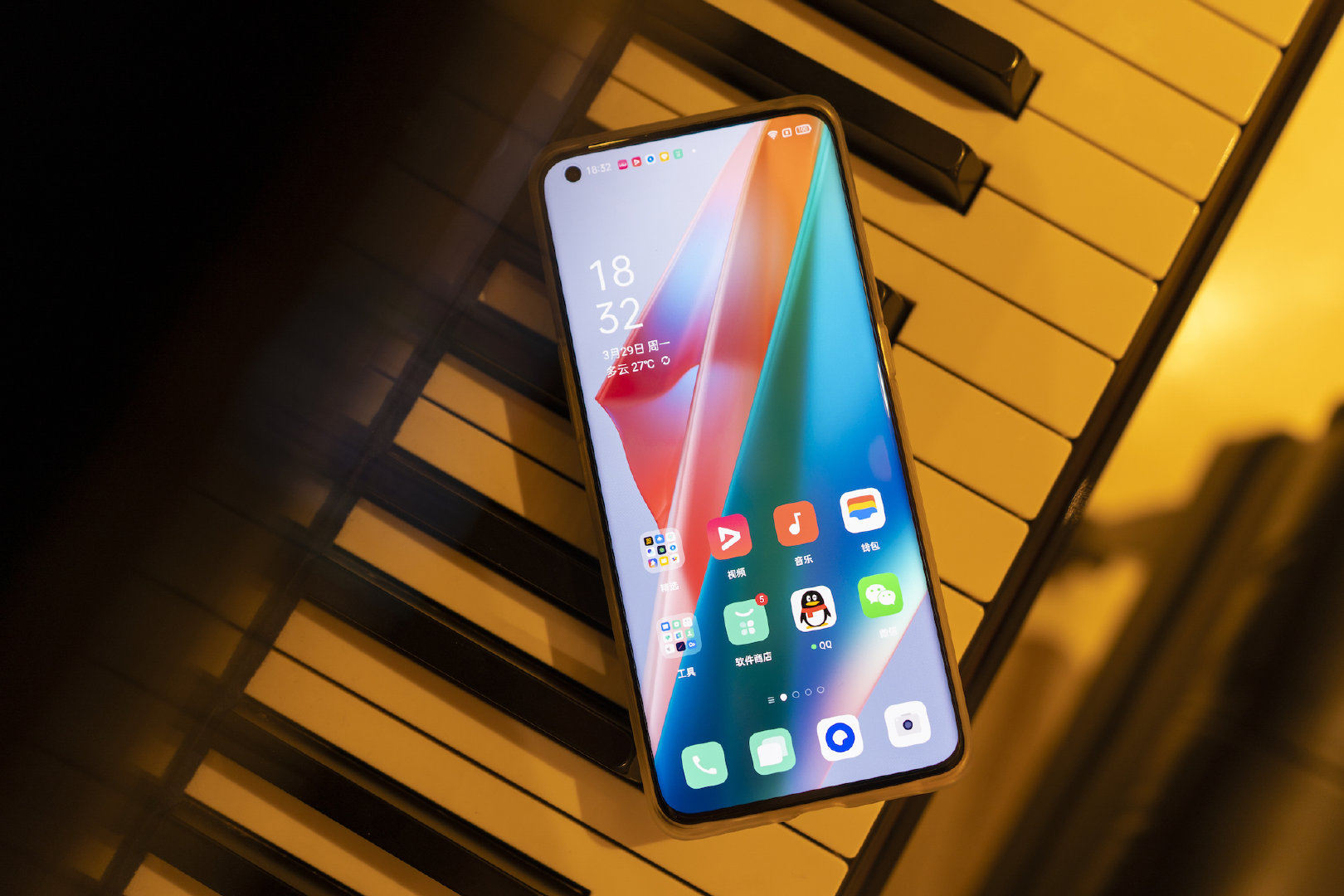 OPPO Find X3壁纸,vivo x70 pro 壁纸 糖纸众测丨 oppo find x3 pro:无论是软件系统还是外观工艺都是旗舰
