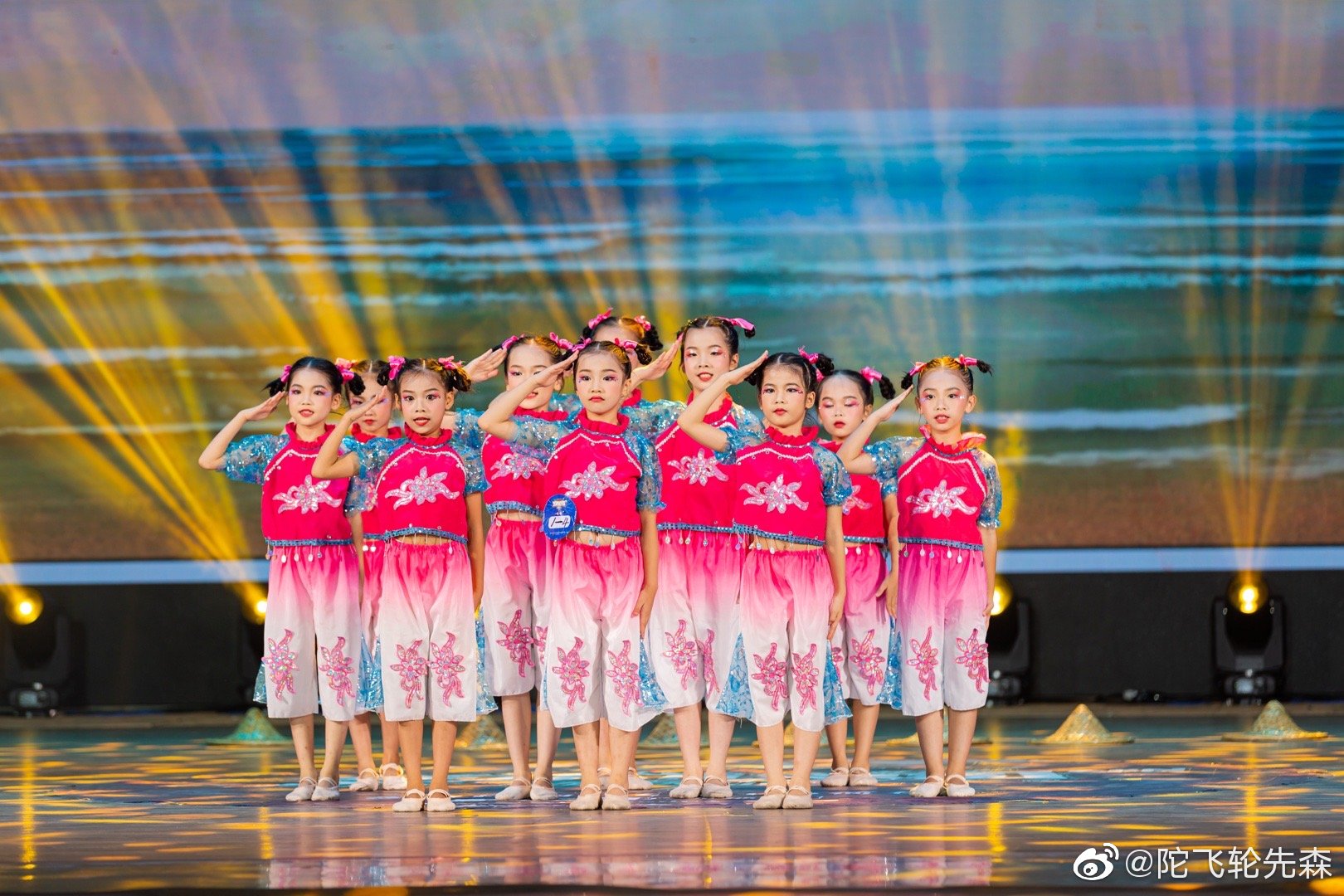 艺术校园小荷花优秀舞蹈节目展演广西区