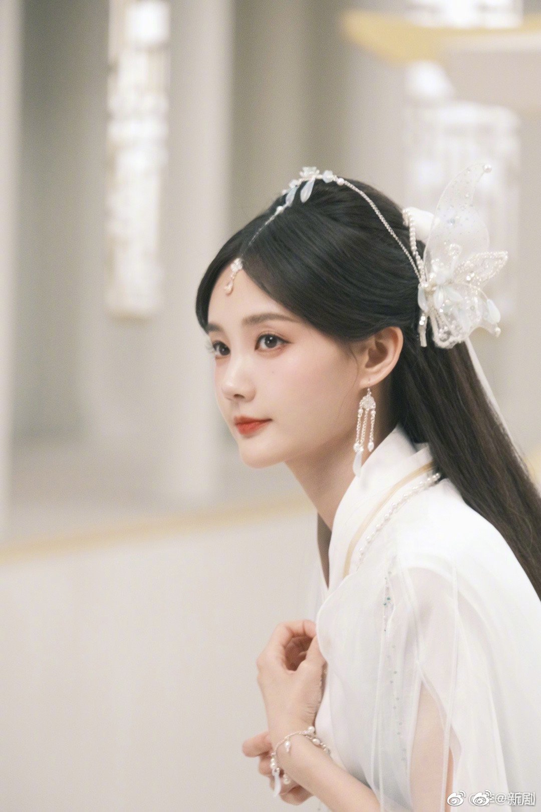 李一桐司命仙女造型六宫格随拍,天选司命_高清图集_新浪网