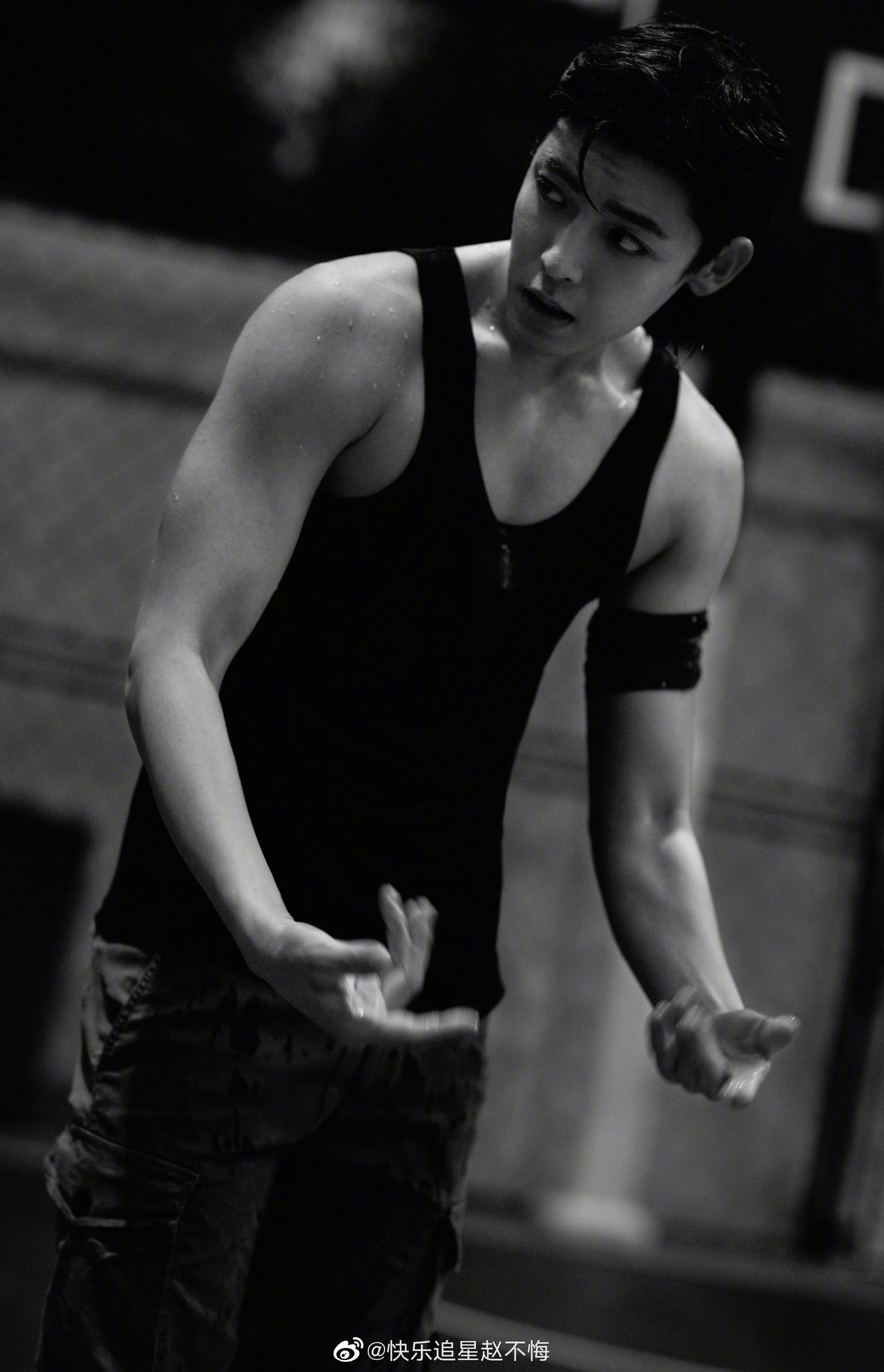 侯明昊?复古氛围?90后体育系高冷学长?