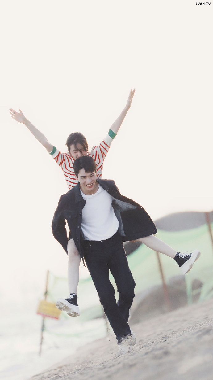 龚俊乔欣沉睡花园海边氛围感路透