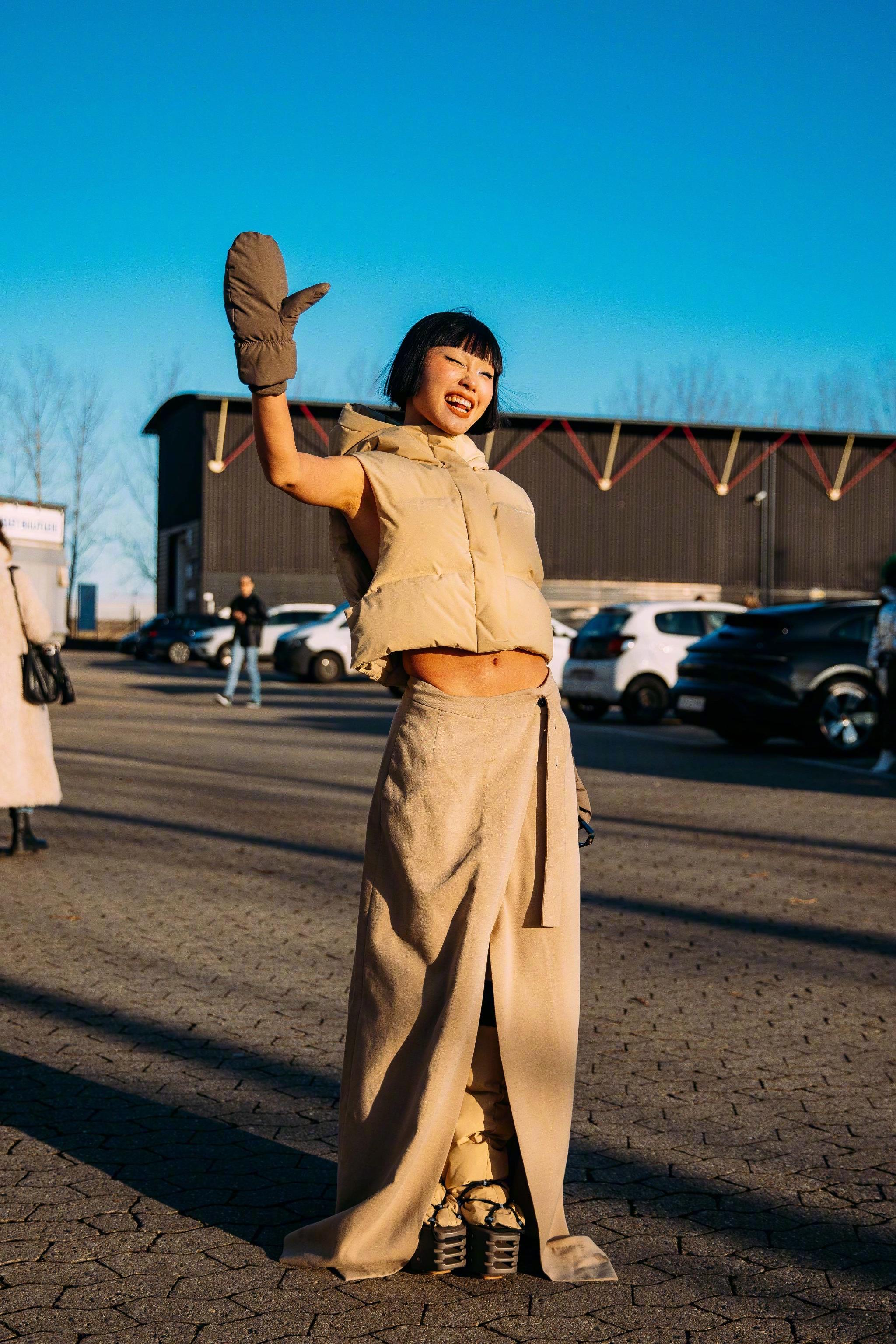 时尚街拍羽绒马甲