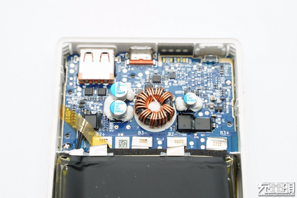 拆解报告:huawei华为12000mah 66w双向超级快充移动电源p0001