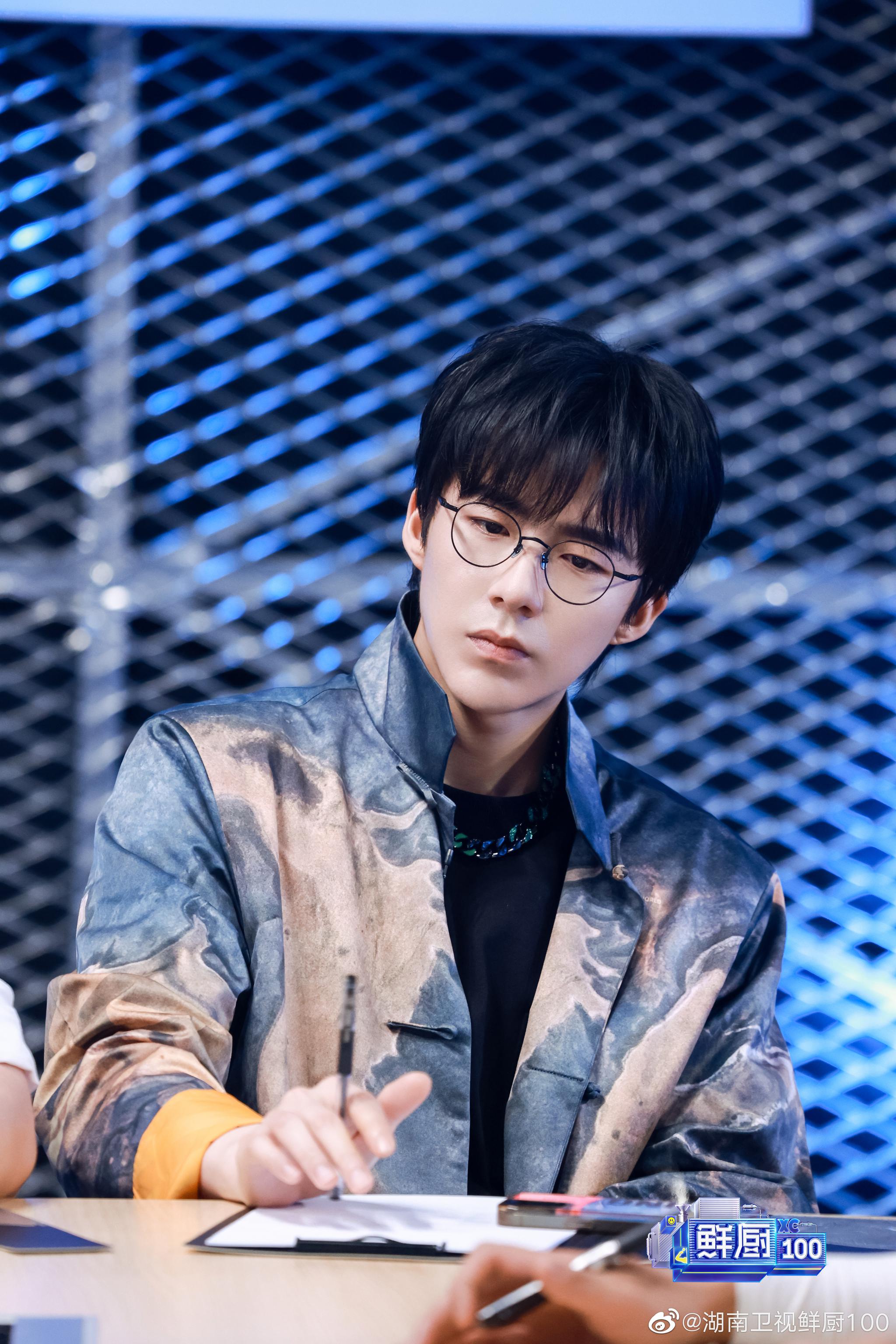 本期节目刘老师@摩登兄弟刘宇宁 来到新晃