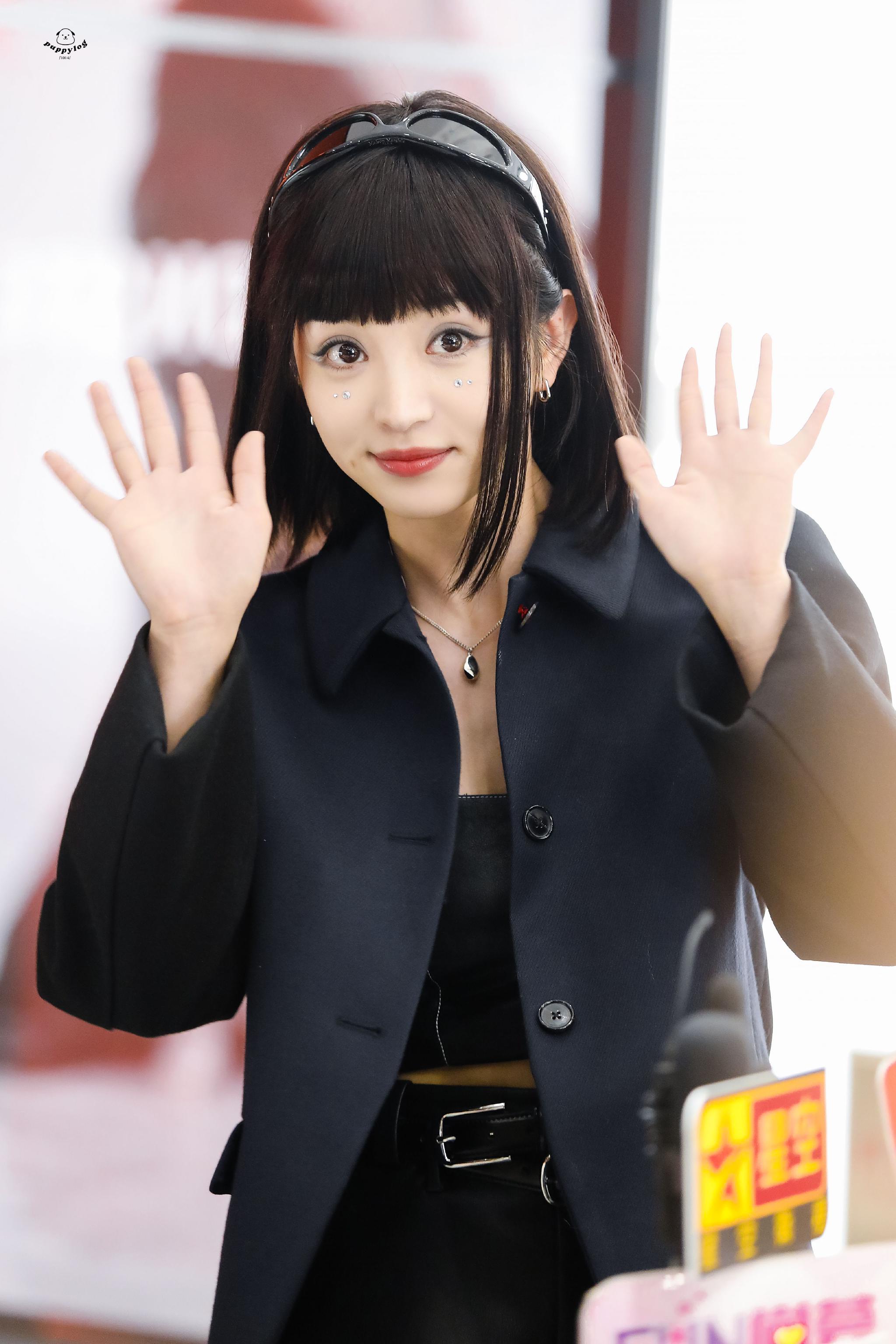 今日份的AI田曦薇,我的机器人女友__财经头条