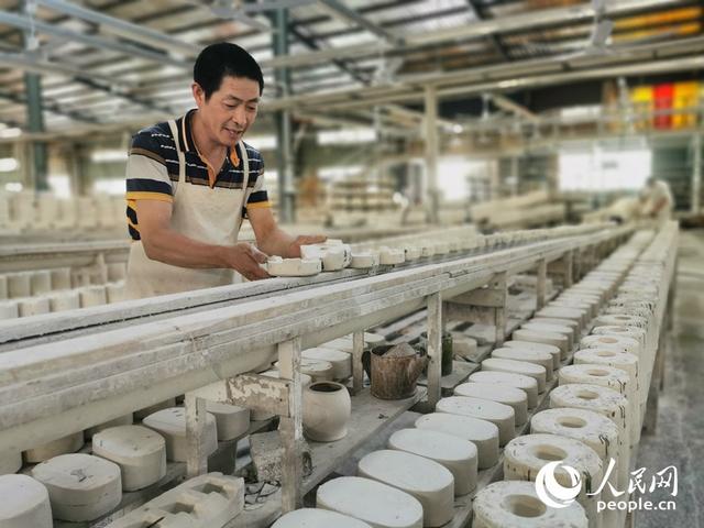 "世界陶瓷之都"福建德化:伴瓷而兴 因瓷而名