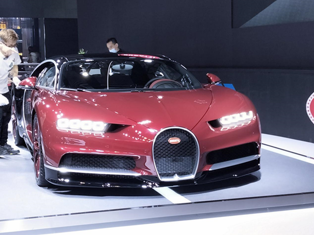 广州车展直击全场最贵最快布加迪chiron亮相