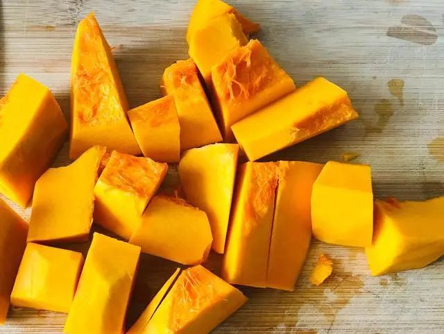 晚上11点后睡觉的人，要警惕这1件事，尤其是秋天！休闲区蓝鸢梦想 - Www.slyday.coM