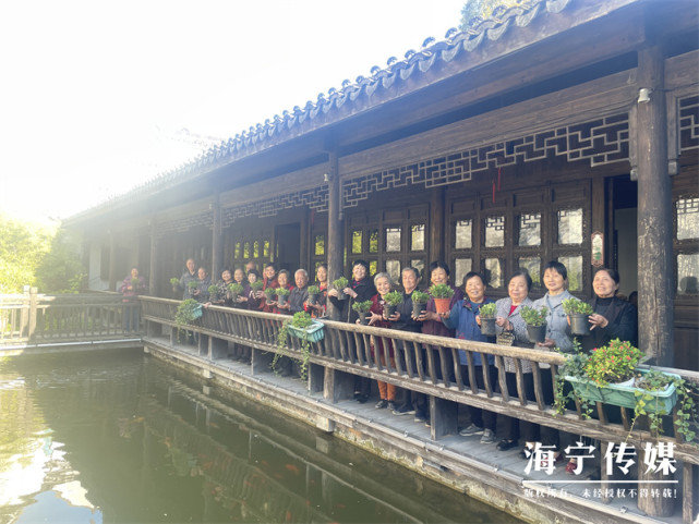 岁月变成了“美工刀”！海宁这个村的老人为什么这么“潮”？休闲区蓝鸢梦想 - Www.slyday.coM