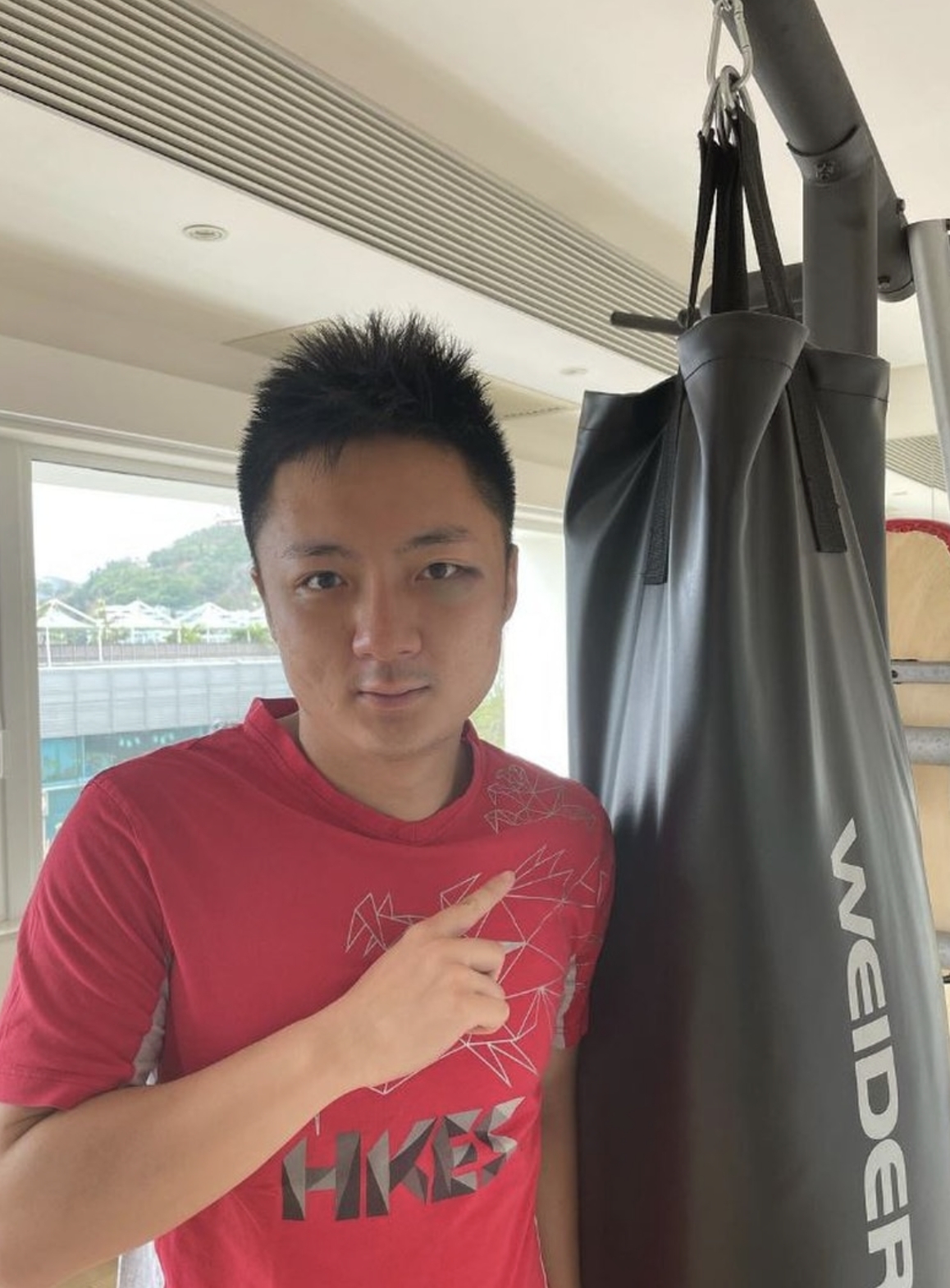 拒母亲以百万利诱劝退赛,已骑虎难下|裕美|钟培生|林作_新浪新闻