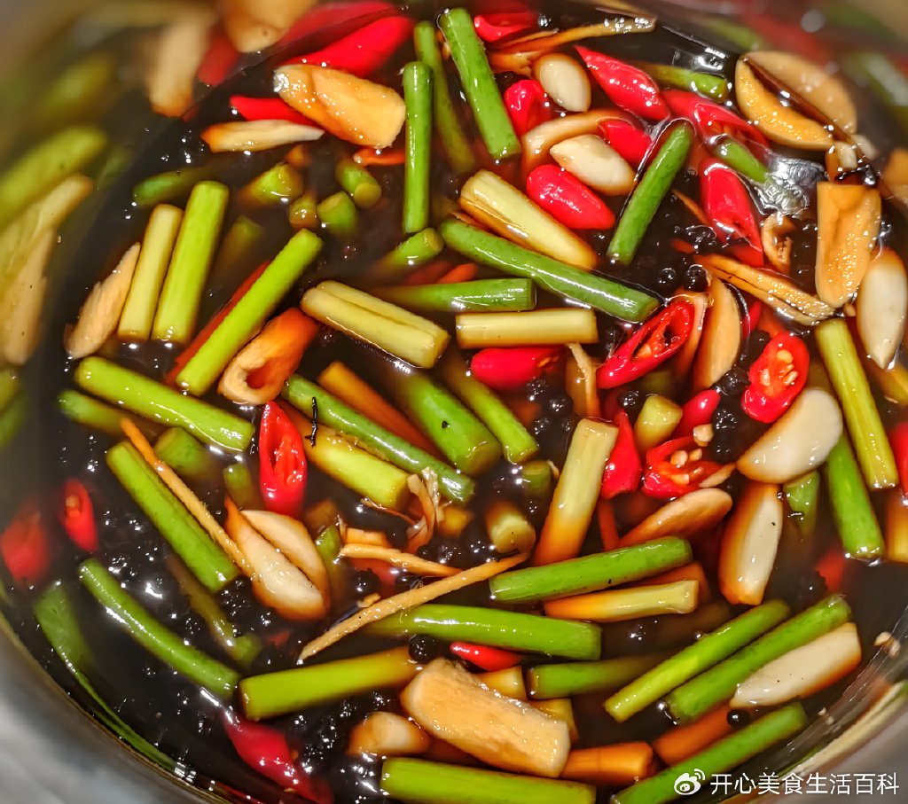 吃蒜苔正当时，教你家常做法，鲜香入味超下饭