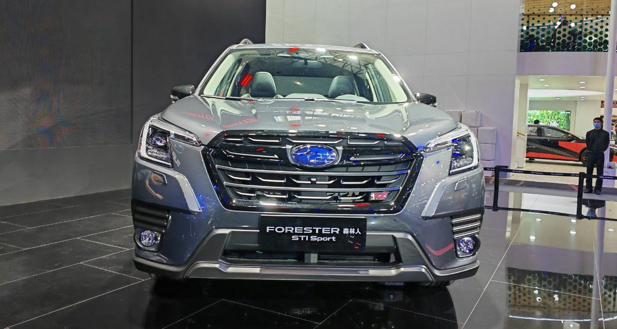 运动外观黑化处理斯巴鲁森林人sti亮相