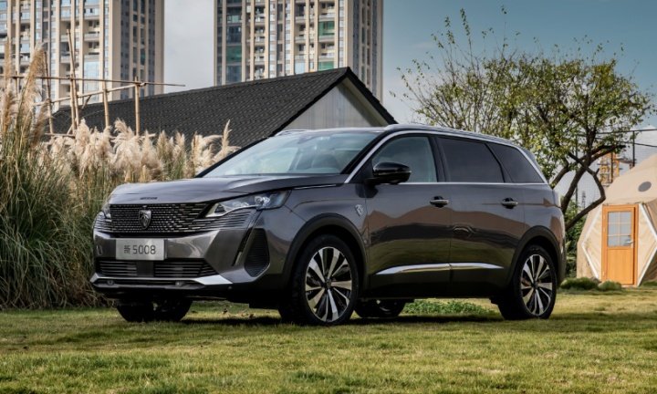 近期,2023款标致5008新增车型正式上市,新车推出1款配置,名为标致5008