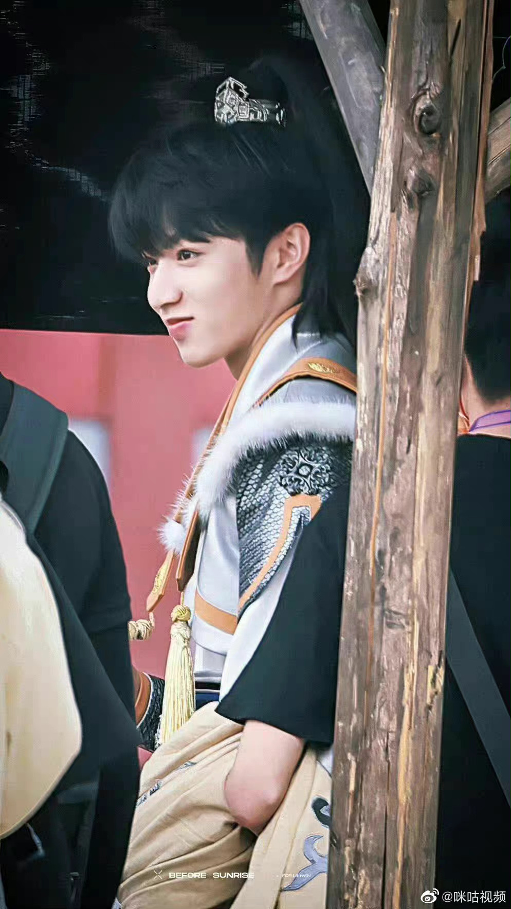 刘耀文古风高马尾造型真的好绝!__财经头条