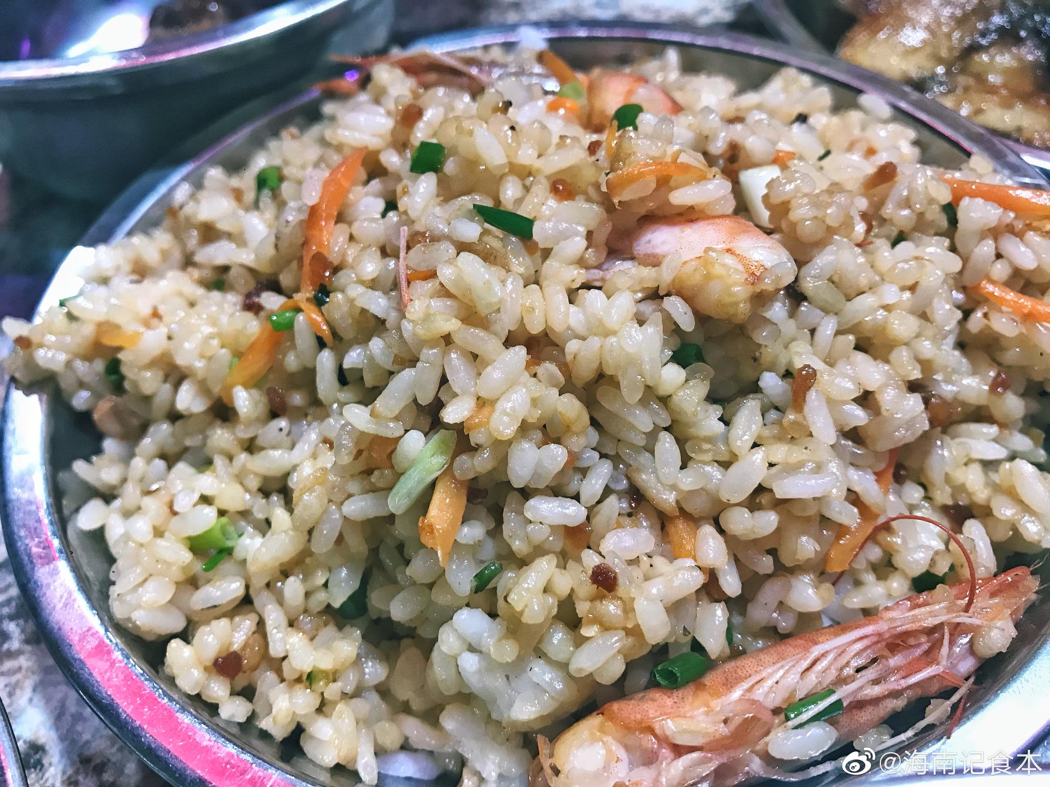 正宗海南式的豪华套餐猪脚饭牛腩饭马鲛鱼饭海鲜炒饭