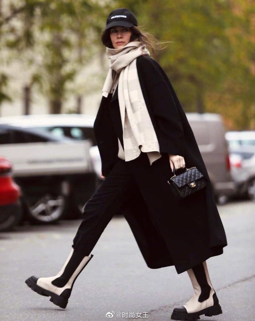 ins时尚博主 caroline blomst的冬日街拍look更新……__财经头条