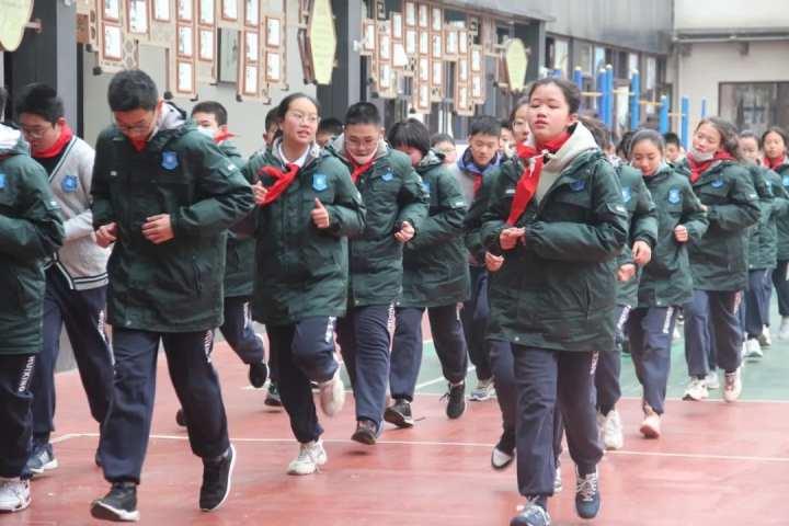 与温暖不期而遇杭州市惠兴中学推出系列御寒神器