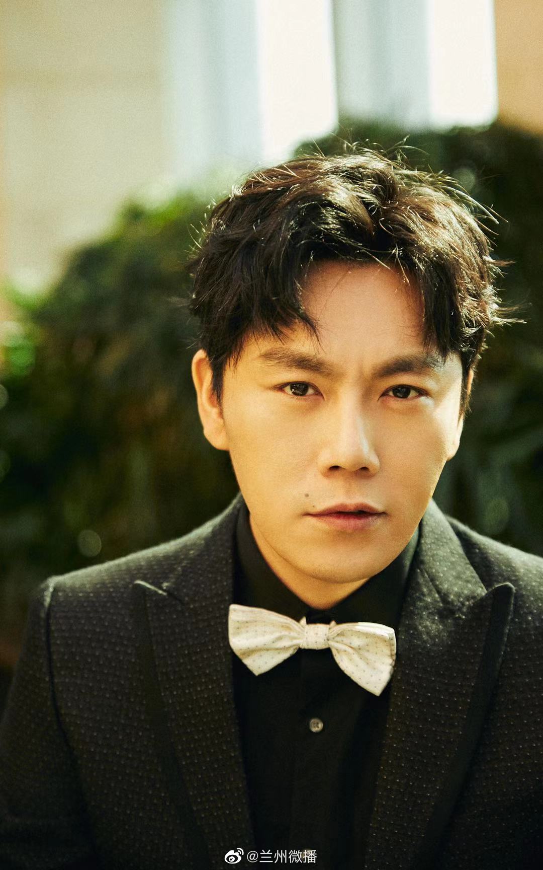 恭喜了,也期待秦昊的表现哇,这一点情商就挺高的