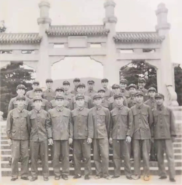 【足球】庆祝澳门回归22周年，这场足球赛浓缩了历史和情怀休闲区蓝鸢梦想 - Www.slyday.coM