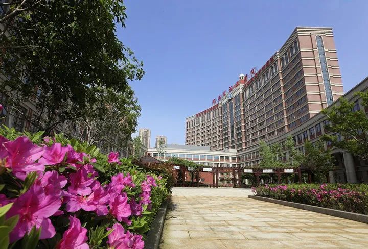 青力而为战疫到底南昌市第三医院抗疫志愿者在行动