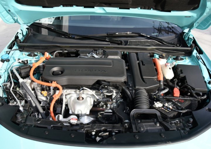 两厢车经典之战！本田型格HATCHBACK对比大众高尔夫