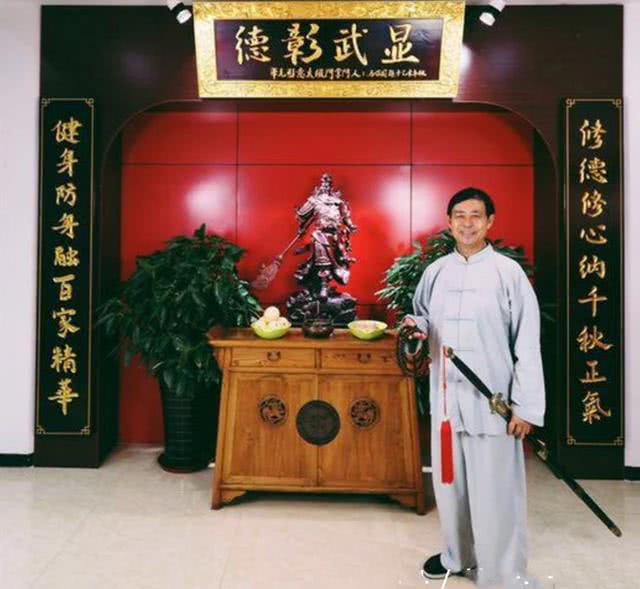 近日,浑元形意太极门掌门人大师马保国密切关注了中国女强人,ufc草量