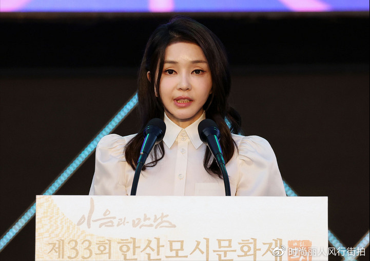 韩国第一夫人换公主风营业好惊艳!