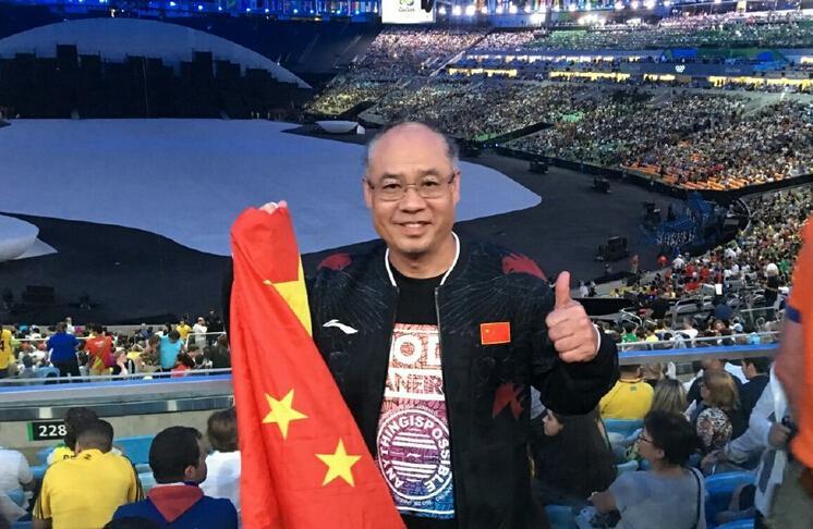 1963年出生的李宁算得上是一位老牌运动员,运动员时期的成就至今还无