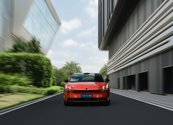 领克Z10对决比亚迪汉EV：谁是二十万级新能源车的最佳选择？