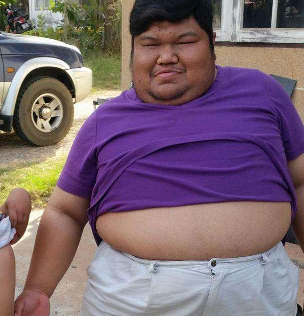 女孩爱上240斤丑男,并称他是自己的骄傲,原因让人傻眼