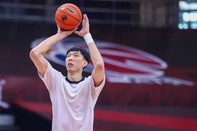 越闹越大！周琦举报新疆，新赛季或无球可打休闲区蓝鸢梦想 - Www.slyday.coM