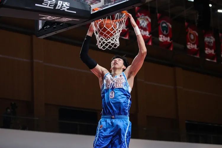 越闹越大！周琦举报新疆，新赛季或无球可打休闲区蓝鸢梦想 - Www.slyday.coM