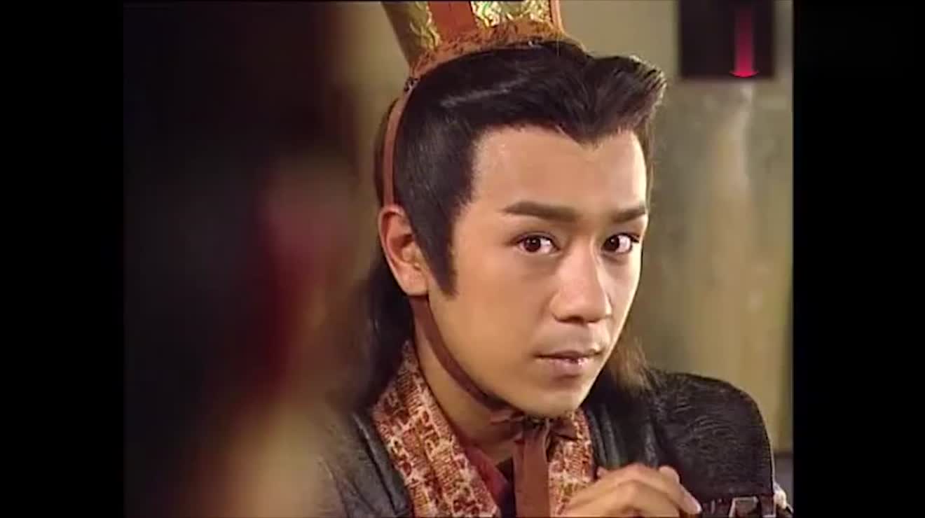 封神榜哪吒大战龙王三太子竟用火尖枪挑了他龙筋吓坏殷十娘