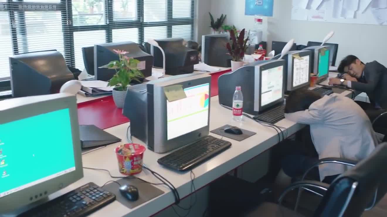 方邦芸碰到杯子程序员都没有醒程序员的累不是传说啊