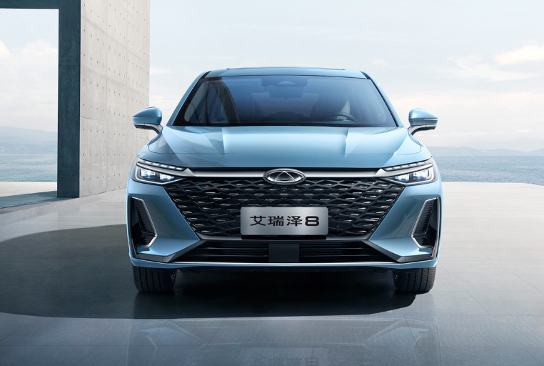 奇瑞艾瑞泽8对比长安UNI-V谁实用性更高？