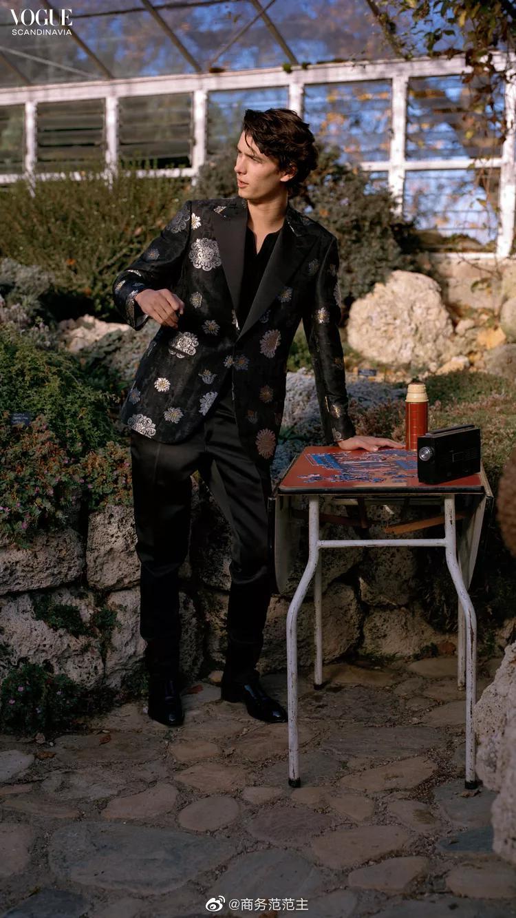 丹麦最帅王子nikolai登上vogue scandina版封面……__财经头条