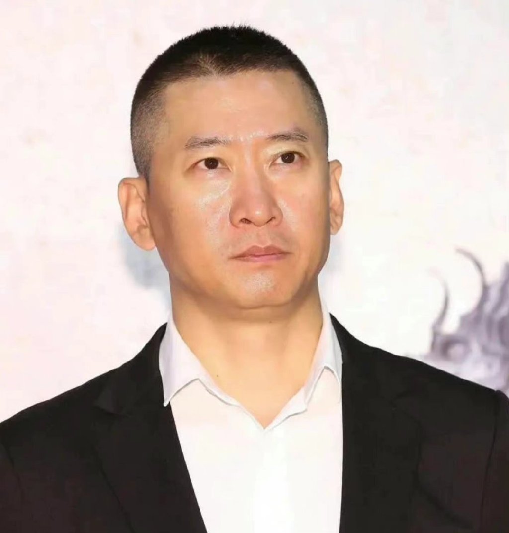 演员周杰深夜“放瓜”,公开爆料张颂文有男闺蜜,评论区已经沦陷