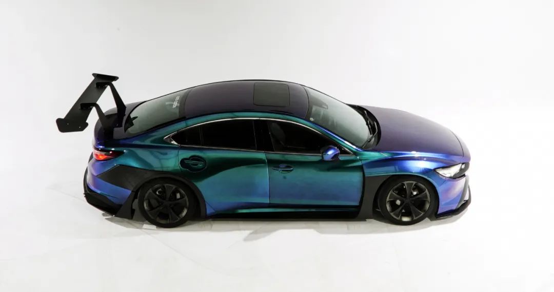 马自达阿特兹爆改宽体变后驱模样,杜雅变色龙车漆比魂动红更出彩