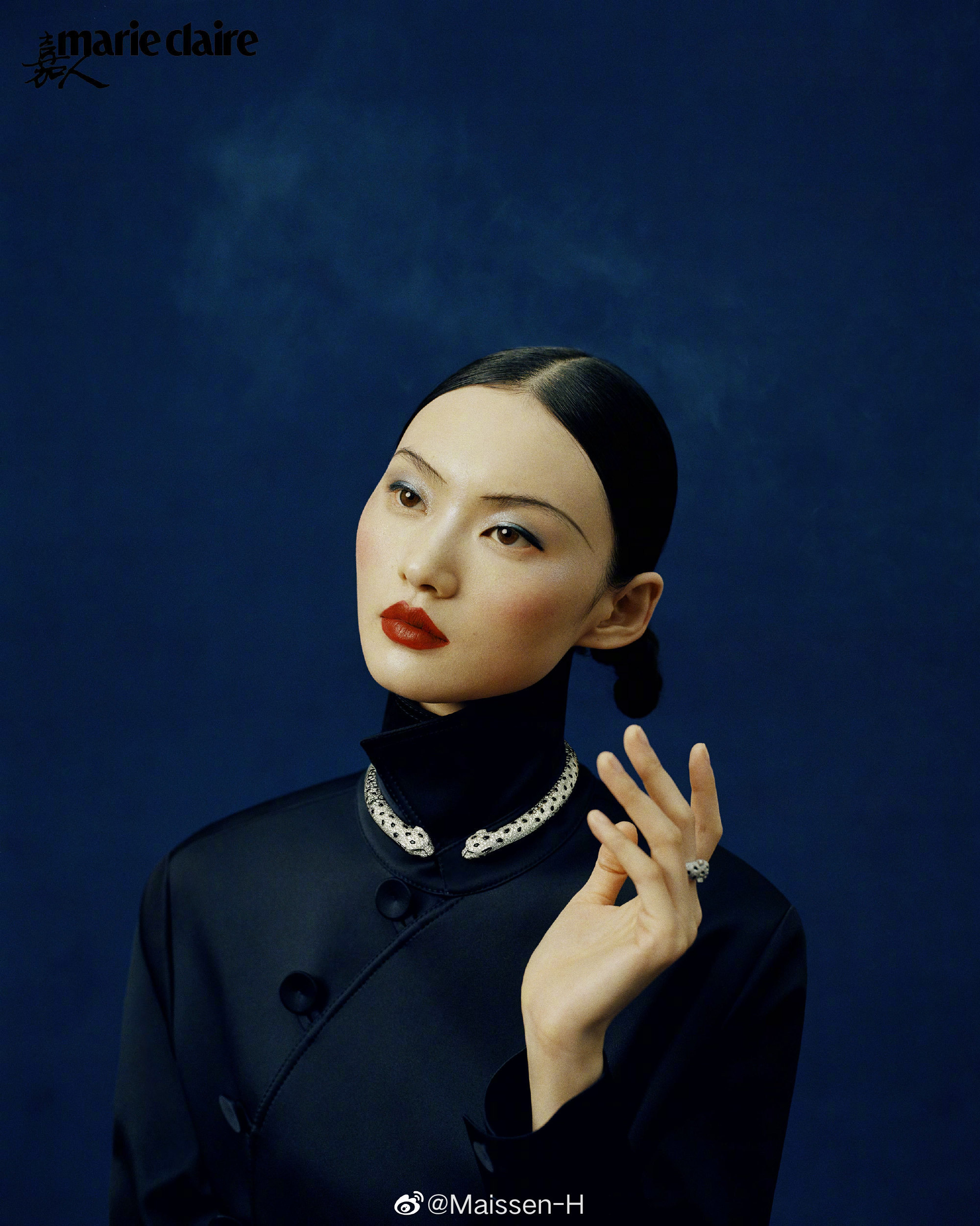 中国超模贺聪登上嘉人marieclaire四月刊封面大片