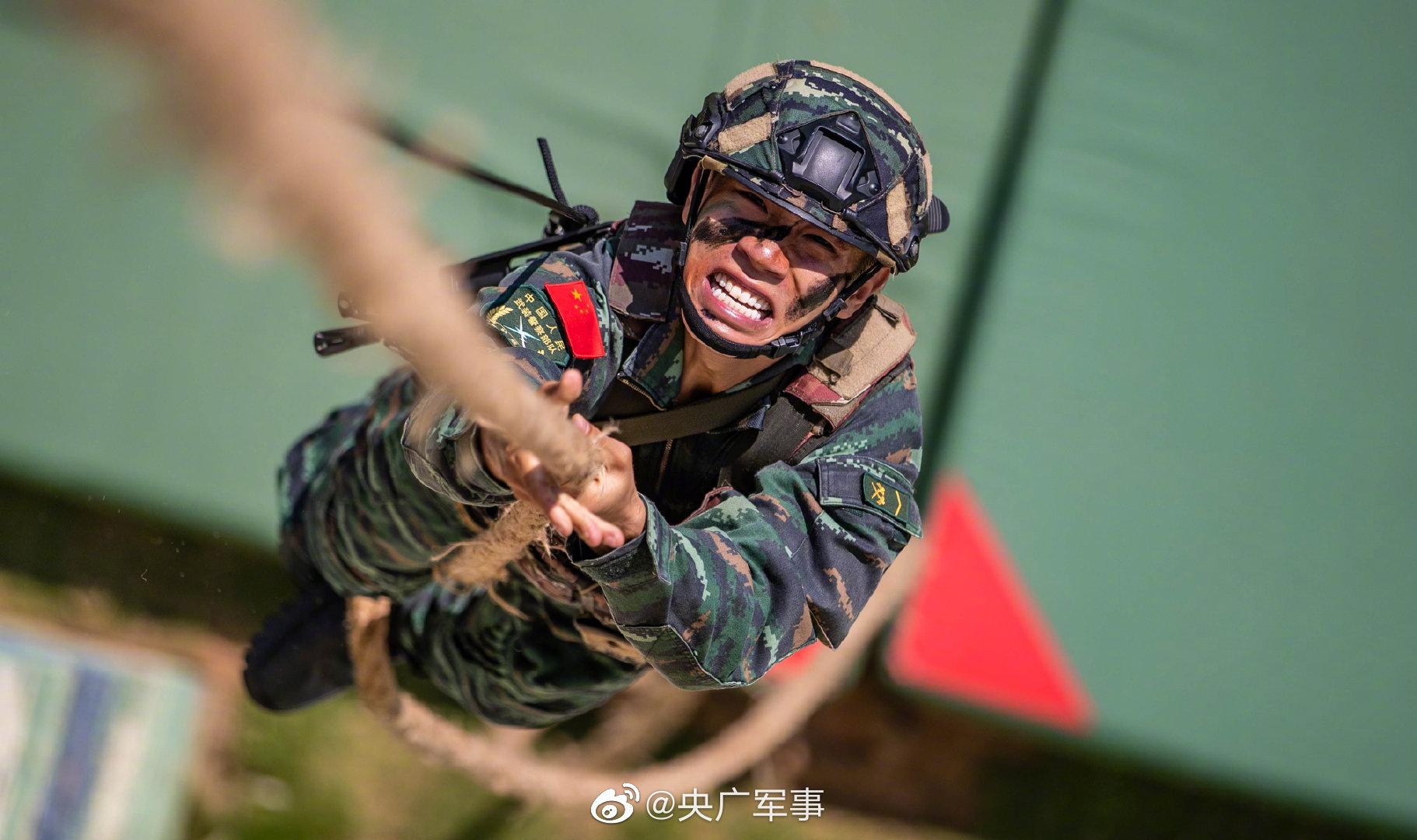 练为战!武警特战队员开展多课目强化训练