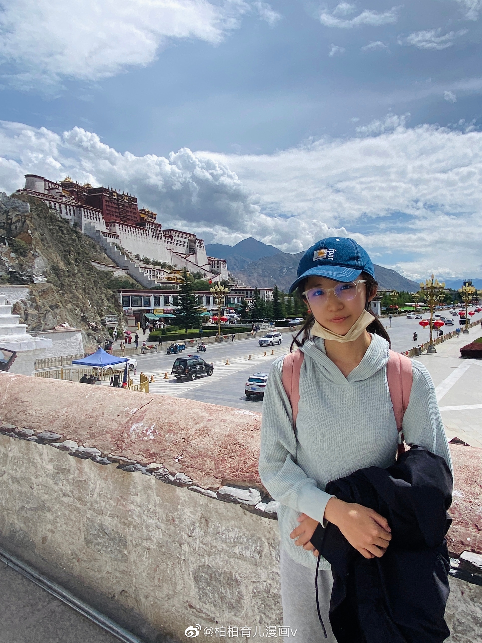 布达拉宫游客照__财经头条