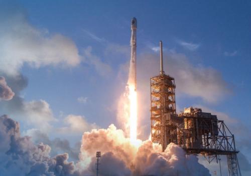 两次接近中国空间站，对航天员生命构成危险，实施“紧急避碰”休闲区蓝鸢梦想 - Www.slyday.coM